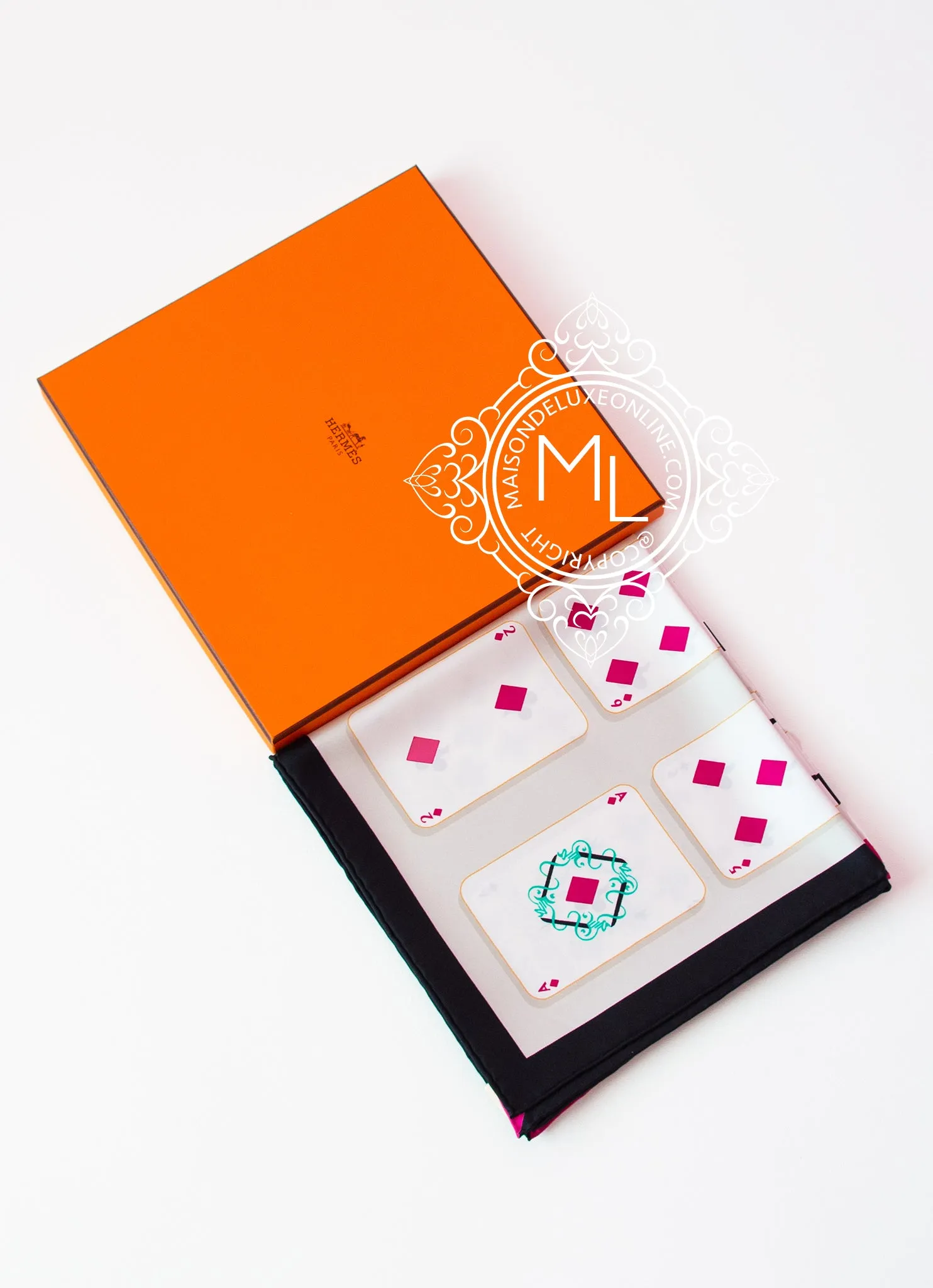 Hermes Gris Perle Twill Silk 90 cm Jeu de Cartes Scarf
