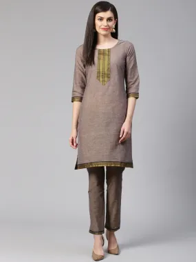 Women Grey Yoke Design Kurta With Trousers