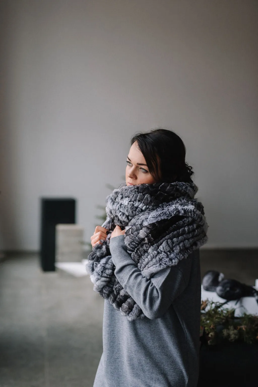 Women's Knitted Chinchilla Fur Stole